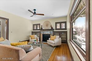 112 22nd Ave Property Photo 5
