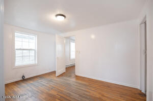 1012 8th Ave Property Photo 8