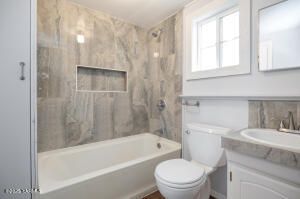 1012 8th Ave Property Photo 11