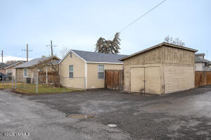 1012 8th Ave Property Photo 23