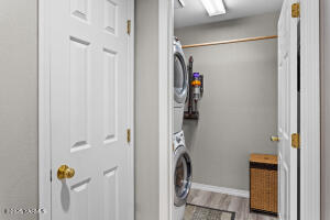 101 48th Ave Property Photo 35