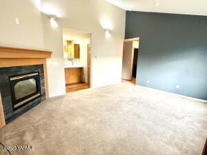 719 73rd Ave Property Photo 3
