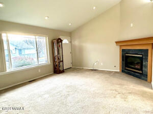 719 73rd Ave Property Photo 6