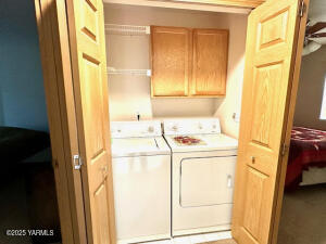 719 73rd Ave Property Photo 8