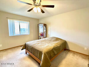 719 73rd Ave Property Photo 9