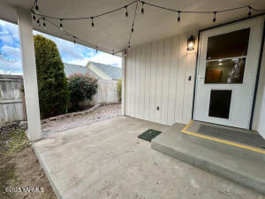 719 73rd Ave Property Photo 19
