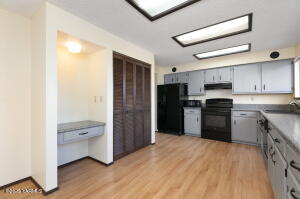 4703 Cowden Pl Property Photo 11