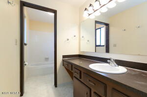4703 Cowden Pl Property Photo 14