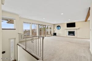 7803 Englewood Crest Dr Property Photo 6