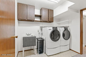 7803 Englewood Crest Dr Property Photo 24