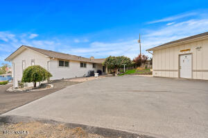 7803 Englewood Crest Dr Property Photo 36