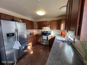 1215 Vineyard Dr Property Photo 10