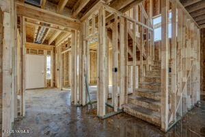 229 Bratton St Property Photo 3