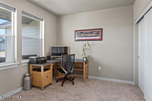 6109 Judd Ave Property Photo 4