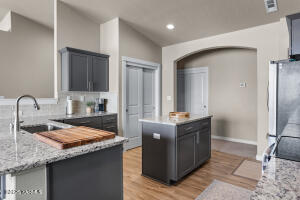 6109 Judd Ave Property Photo 12