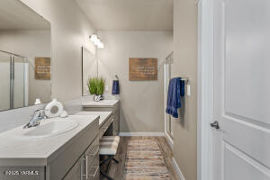6109 Judd Ave Property Photo 18