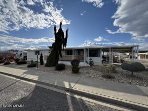 325 5th St Property Photo