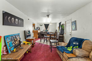 100 Gordon Ln Property Photo 16