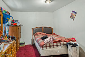 100 Gordon Ln Property Photo 17