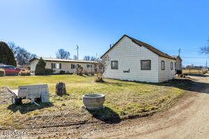100 Gordon Ln Property Photo 28