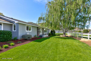 851 Selah Rd Property Photo