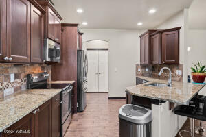 2109 Ruby Way Property Photo 7