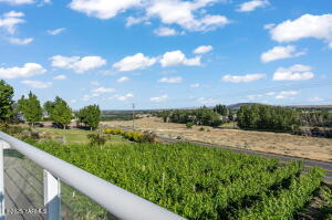 5404 Collins Rd Property Photo 8