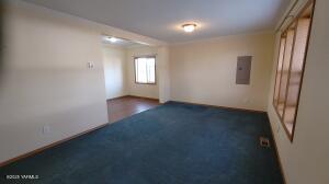 8812 Ahtanum Rd Property Photo 2