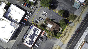 408 1st St Property Photo 2