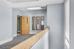 408 1st St Property Photo 13