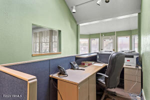 408 1st St Property Photo 18