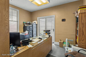408 1st St Property Photo 21