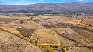 22907 Ahtanum Rd Property Photo