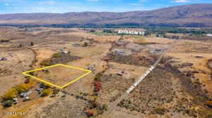 22907 Ahtanum Rd Property Photo 2