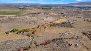 22907 Ahtanum Rd Property Photo 5