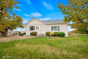961 Lucy Ln Property Photo 2