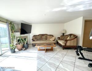 108 Darland Ave Property Photo 6