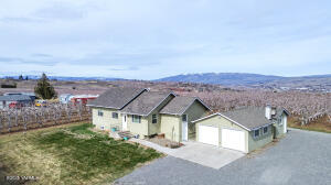 1911 Naches Heights Rd Property Photo