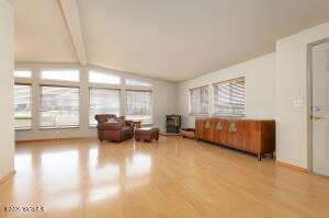 3203 101st Ave Property Photo 4