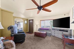 761 Point Dr Property Photo 3