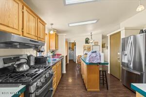 761 Point Dr Property Photo 8