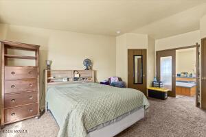 761 Point Dr Property Photo 11
