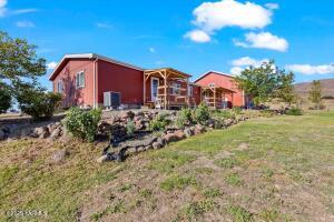 761 Point Dr Property Photo 23