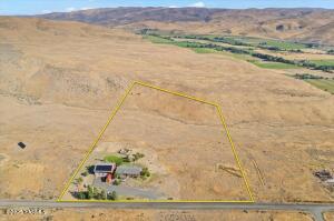 761 Point Dr Property Photo 25