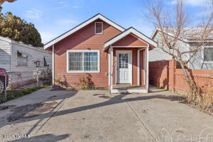 116 1/2 B St Property Photo 1