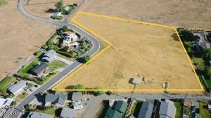 Nka Hillcrest Dr Property Photo 2