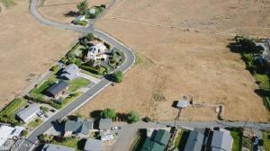 Nka Hillcrest Dr Property Photo 3