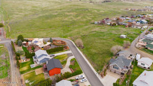 Nka Hillcrest Dr Property Photo 4