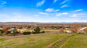 Nka Hillcrest Dr Property Photo 12