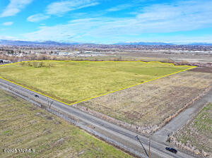 Na Ahtanum Rd Property Photo 3